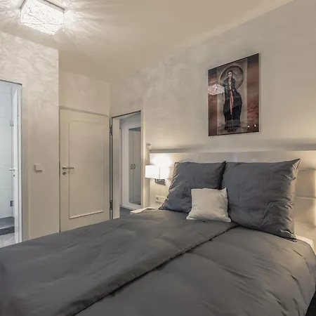 Bahnlounge 1907 B&B 노이엔슈타트 암 코허