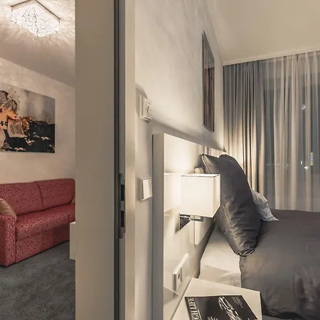 Bahnlounge 1907 Bed & Breakfast 4*
