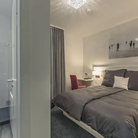 Bahnlounge 1907 B&B 노이엔슈타트 암 코허