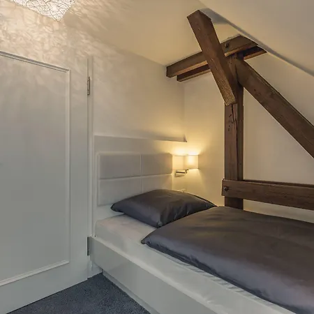 Bahnlounge 1907 노이엔슈타트 암 코허