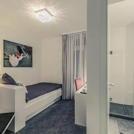 Bahnlounge 1907 Bed and breakfast 4*