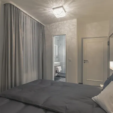 Bahnlounge 1907 B&B 노이엔슈타트 암 코허