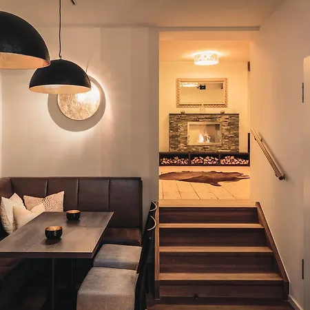 Bahnlounge 1907 4* 노이엔슈타트 암 코허